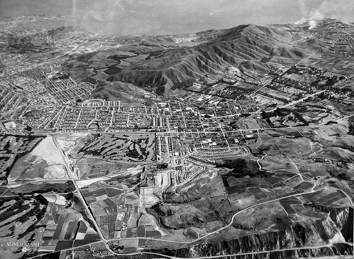 File:San-bruno-mountain-aerial-from-west-looking-east-1948 3030.jpg