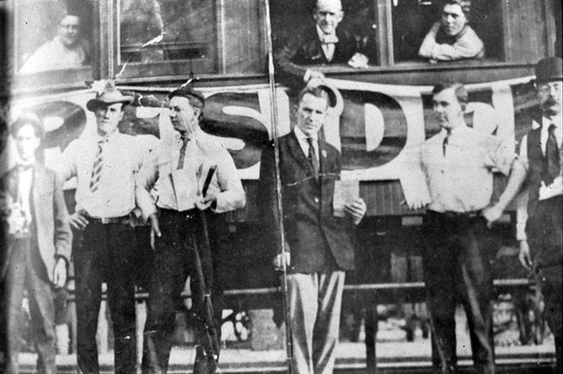File:1908-socialist-1st-Tom-Mooney-3rd-from-right-Eugene-Debs.jpg