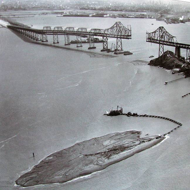Bay-Bridge-east-span-1930s-incomplete 5169.jpg