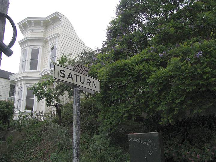 Saturn-steps-sign 0933.jpg