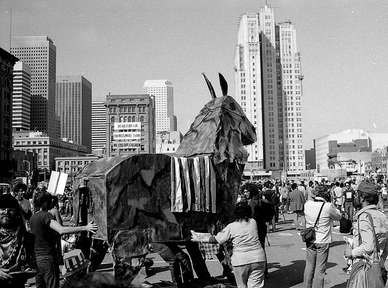 File:Trojan-donkey-at-Moscone2.jpg