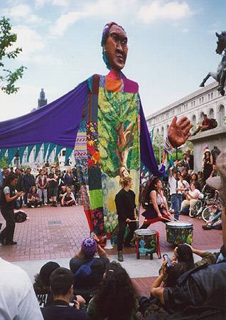 File:Wise fool at mayday 98 in un plaza.jpg