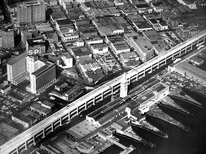 Embarcadero-freeway-on-waterfront-from-above-1960s.jpg