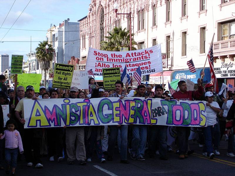 Immigrant-march-April-10-2006 2280.jpg