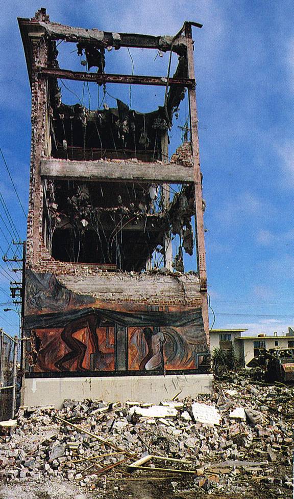 LULAC-1975-by-Gilbergo-Ramirez-destroyed-at-26th-and-Folsom--photo-James-Prigoff.jpg