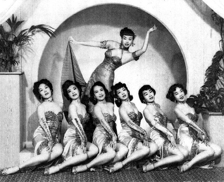 Mai-Tai-Sing-and-dancers-at-Forbidden-City-1940s.jpg