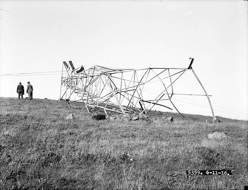 Fallen-Power-towers-SB-Mtn-June-11-1916 U05359.jpg
