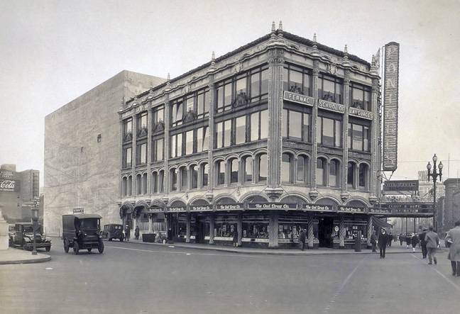 Marshall-Sq-Building 1928.jpg