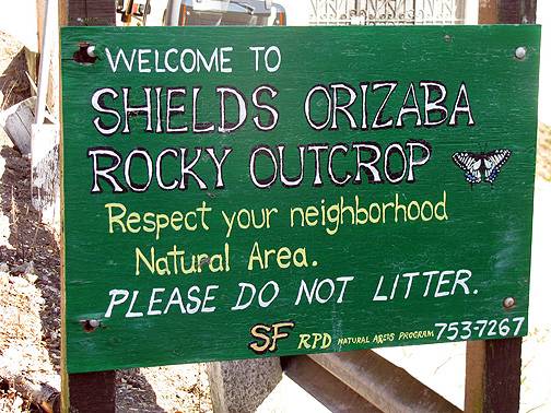 File:Shields-Orizaba-Rocky-Outcropping-Sign 4534.jpg