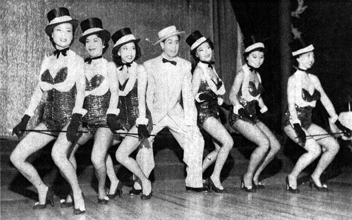 Tony-Wing-and-chorus-girls-1954.jpg