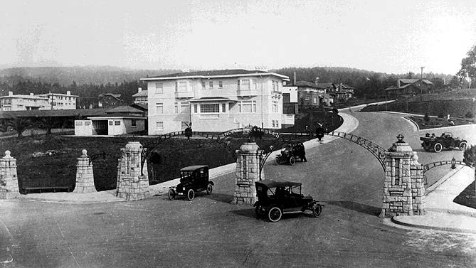 Sfsuingl$ingleside-terrace-1910.jpg