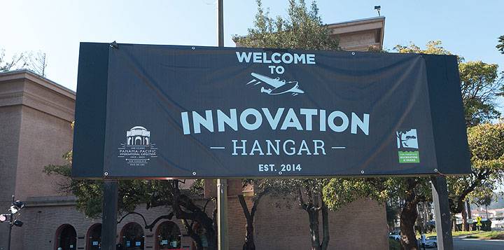 File:Innovation-Hanger-sign-1020338.jpg