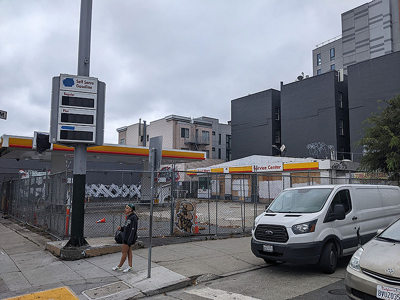 Shell-station-abandoned-5th-and-Folsom 20230915 191248204.jpg