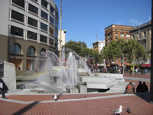 Un-plaza-fountain 1639.jpg