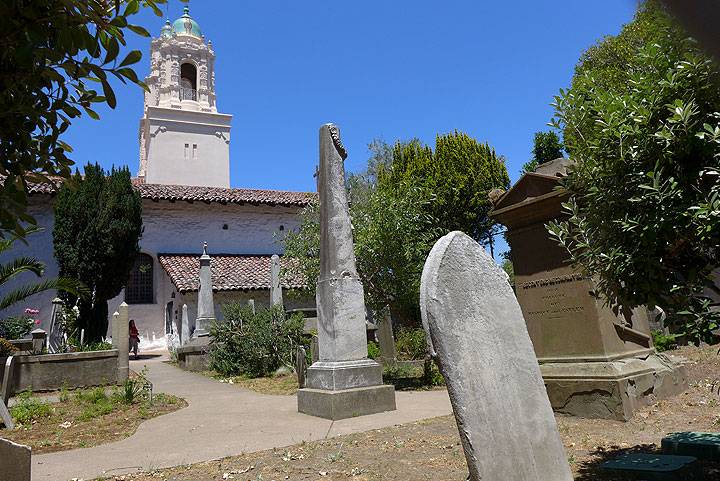 File:Mission-Dolores-Cemetery P1100740.jpg