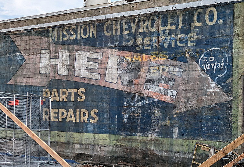 File:Old-chevrolet-signage-with-1939-graffiti 20231205 222811048.jpg