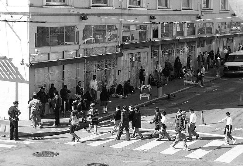 File:Kids-crossing-at-Golden-Gate-and-Jones-in-front-of-St-Anthonys 7847.jpg