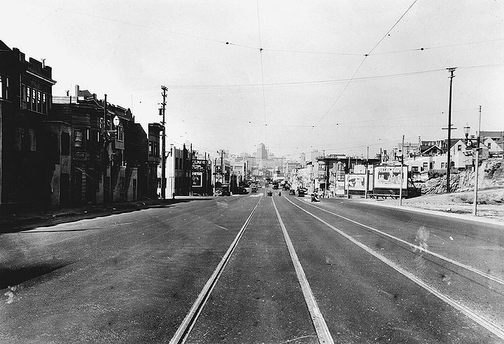 Potrero-Ave-north-at-19th-St-formerly-US-Hwy-101-and-H-line-April-12-1935-SFDPW.jpg
