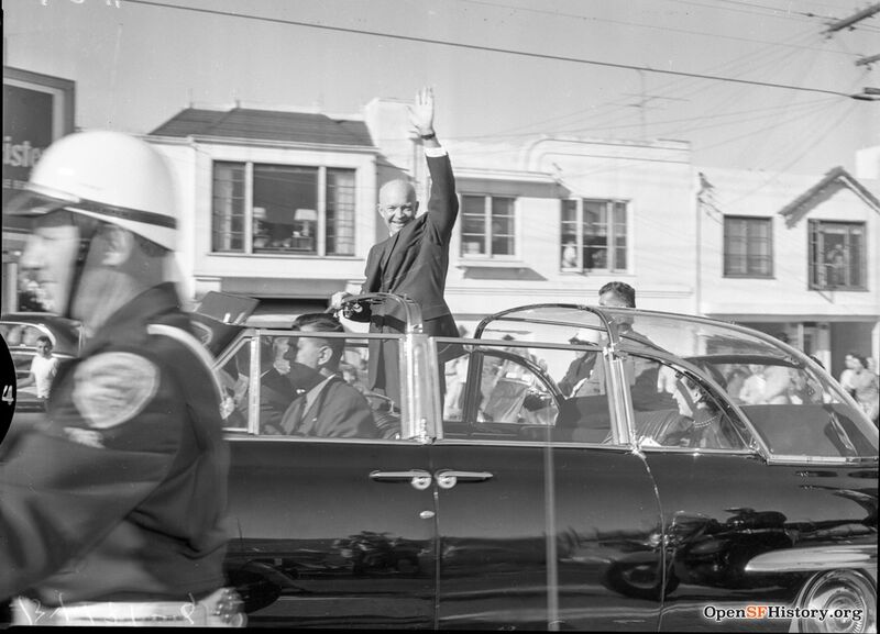 File:President Eisenhower waves from motorcade on way to Cow Palace for Republican National Convention. August 23 1956 wnp14.3680.jpg