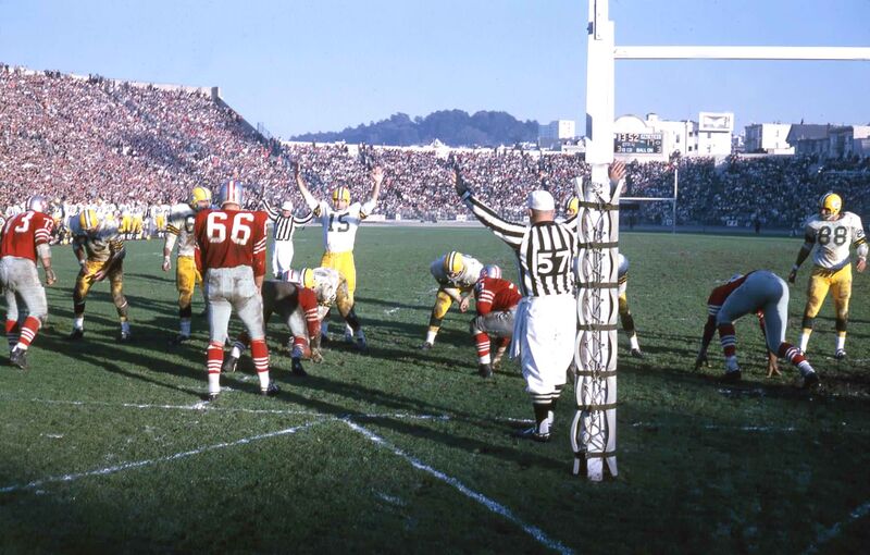 Packers and 49ers on goal line at Kezar 1960s.jpg