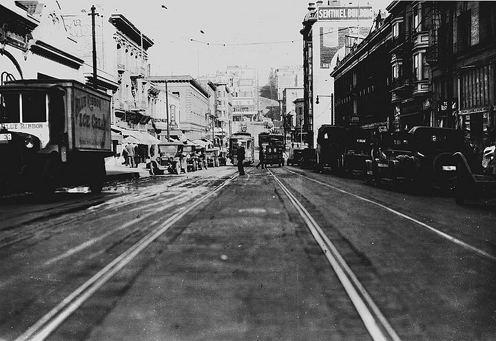Kearny-north-from-Jackson-on-street-level-March-11-1926-SFDPW 72dpi.jpg