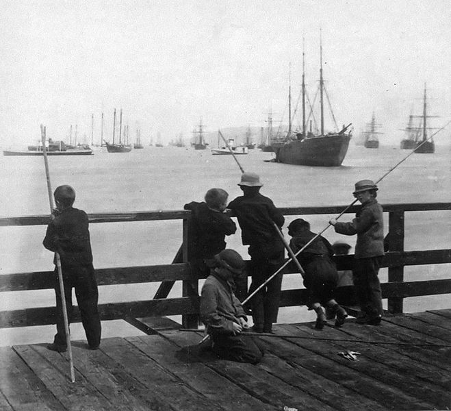 File:7-boys-fishing-on-long-bridge-I0021773.jpg