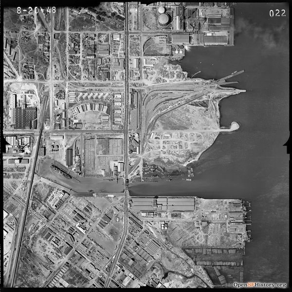 File:Aug 20 1948 Southern Pacific Railroad, Islais Creek (Section 022 of 190 - 1948 Aerial Survey of San Francisco) wnp31.1948.022.jpg