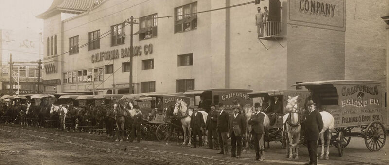 California Baking Company at Fillmore and Eddy wagons ready to distribute bread courtesy Society of California Pioneers.jpg