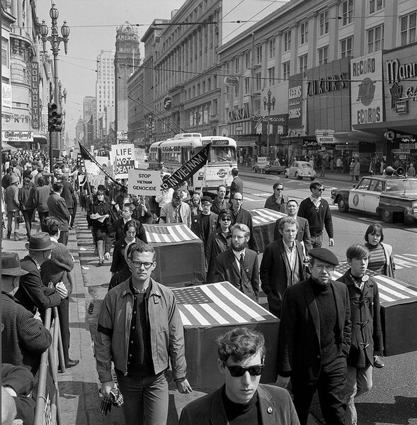 File:Anti-vietnam-war-march-with-coffins-market-street-c-1965-Claudio-Beagerie-Photographs-(SFP-164).jpg