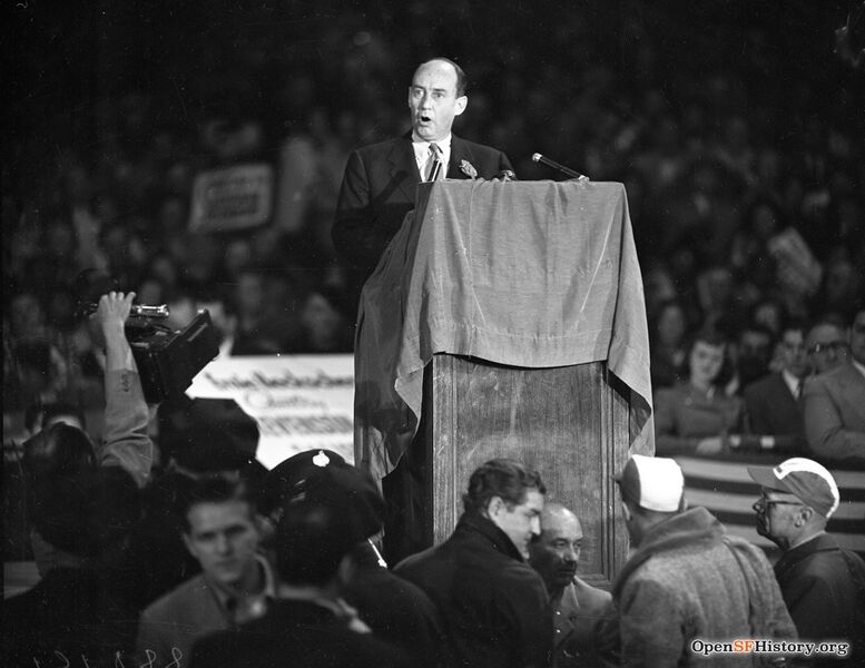 File:Presidential Candidate Adlai Stevenson on podium Oct 15 1952 wnp14.12490.jpg