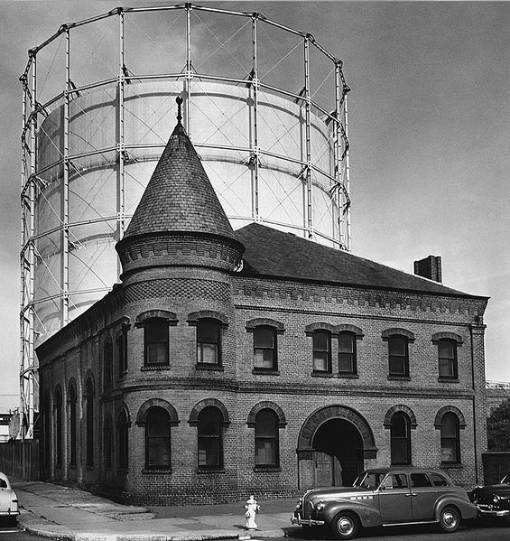 File:John-Gutmann-San-Francisco-Gas-Company-Bay-Street-1948.jpg